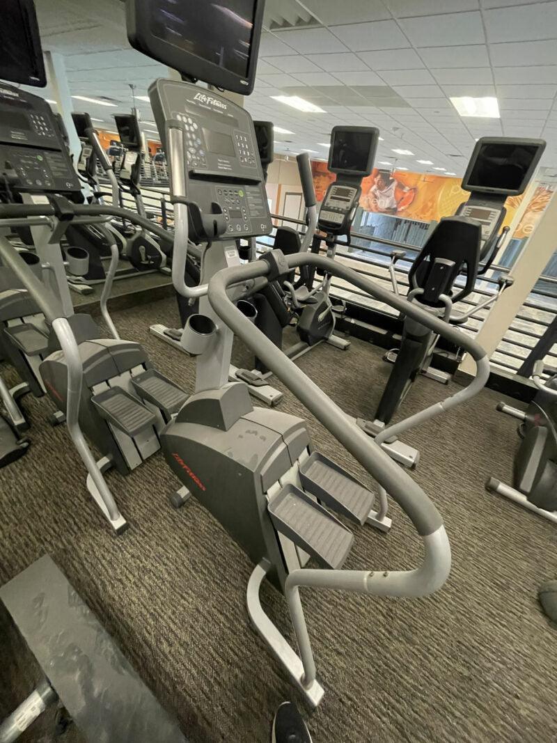 Stepper with TV by Life Fitness - Memphis