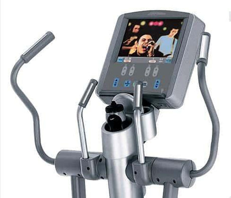 Pre-Owned Life Fitness 95XE | Elliptical Crosstrainer w/ Touchscreen - Exercise Unlimited