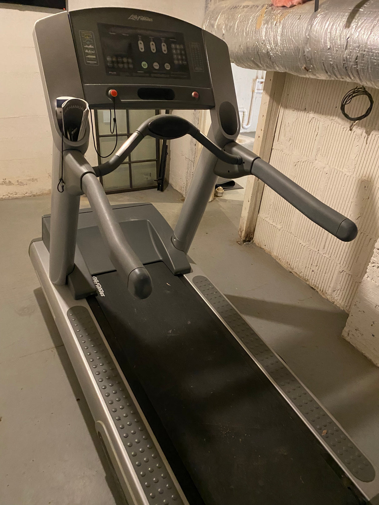 Pre-Owned Life Fitness 97TI Treadmill