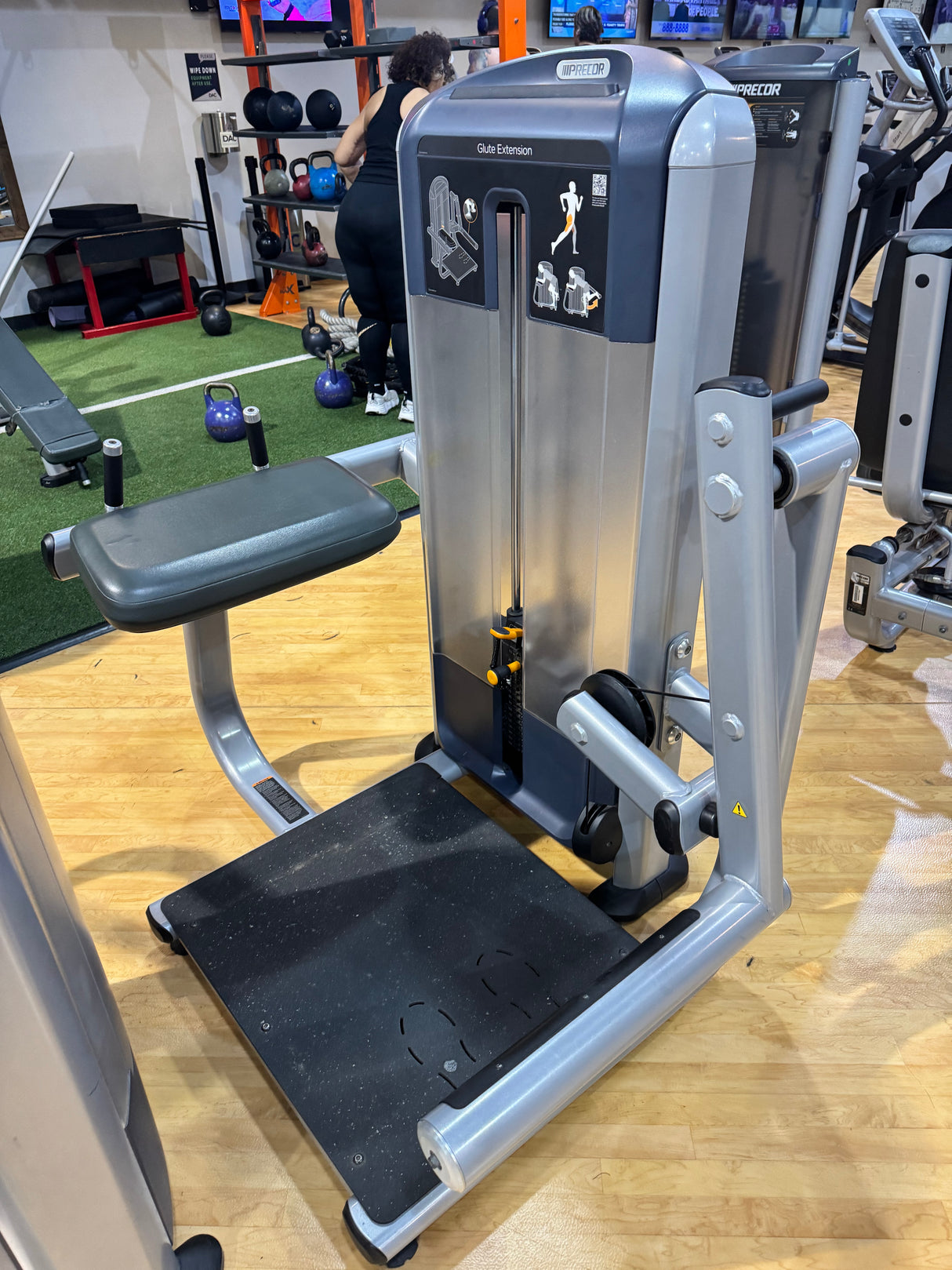 Pre-Owned Precor Discovery Glute Extension