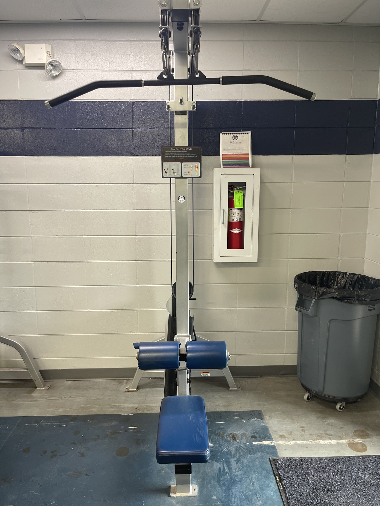 Pre-Owned Life Fitness Dual Pulley Lat Pulldown